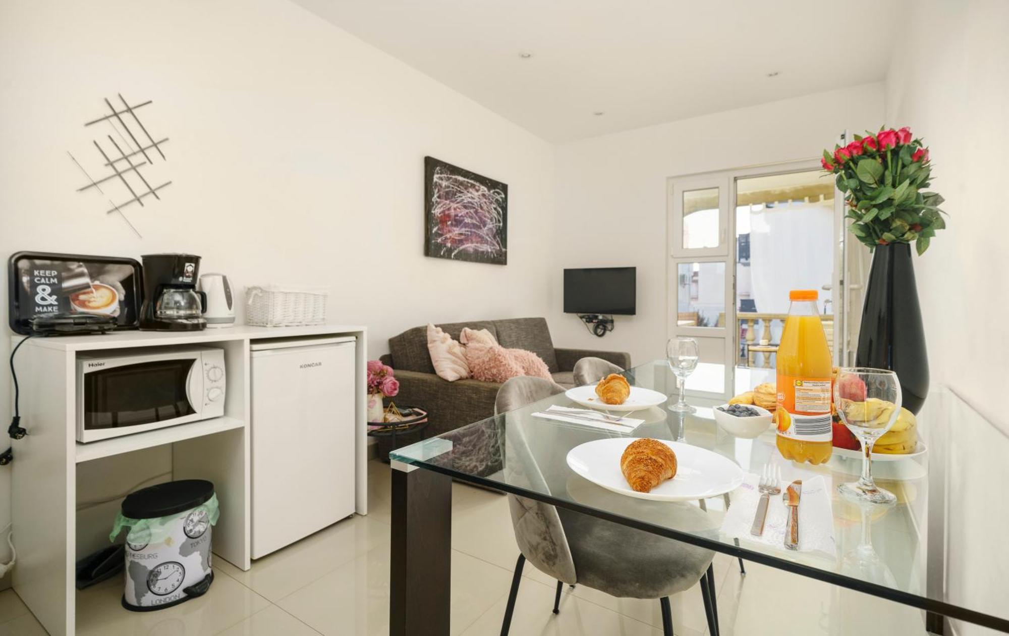 Apartments Tomic โวดีเซ ภายนอก รูปภาพ
