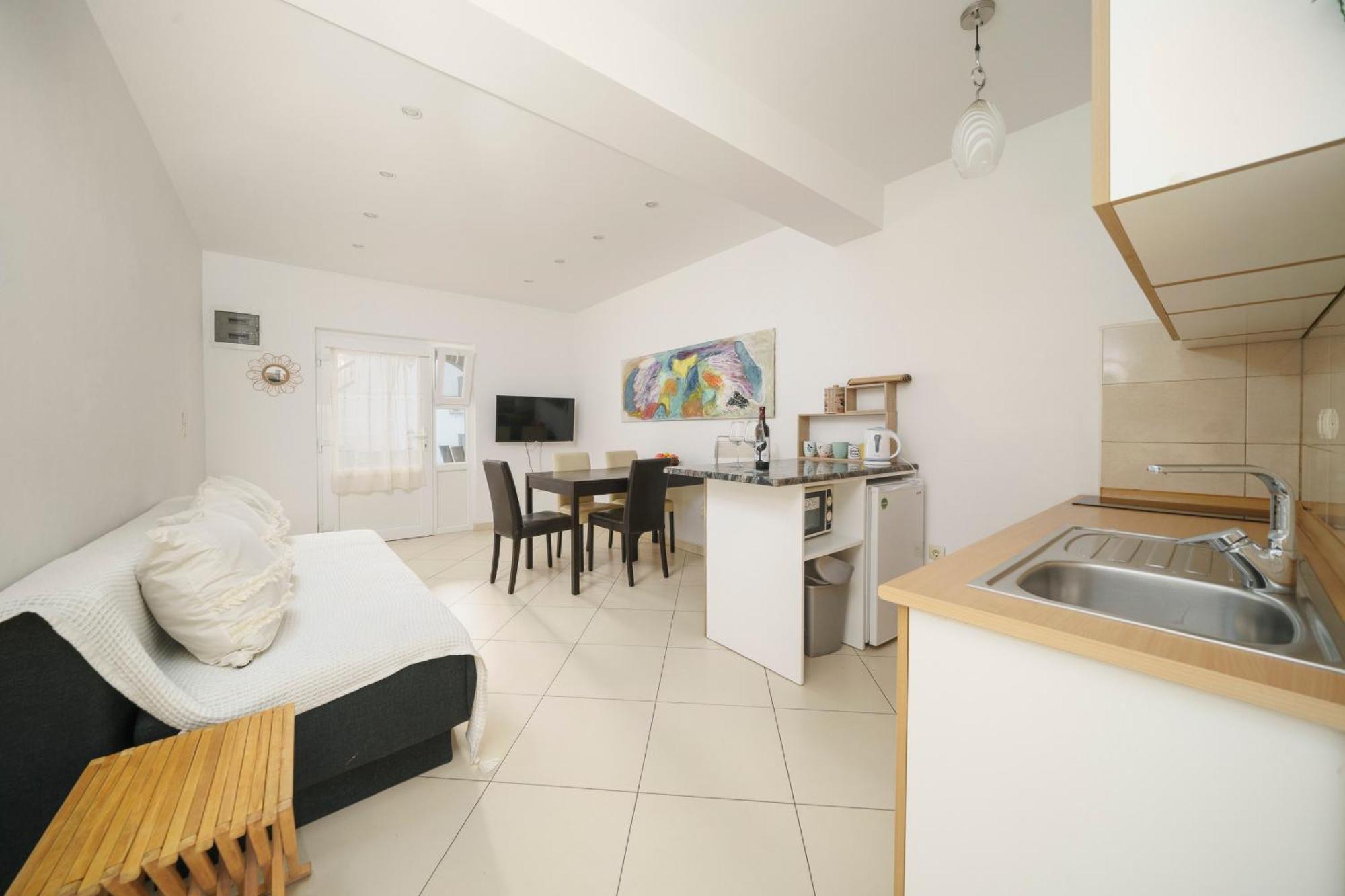 Apartments Tomic โวดีเซ ภายนอก รูปภาพ